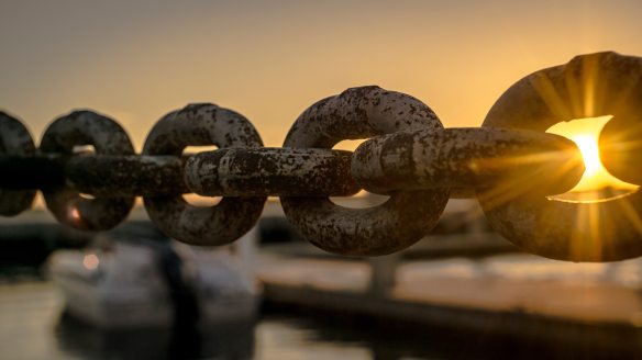 boat-chain-dawn-119562